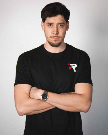 RACE WEEK MODE póló with race weekend design, perfect for motorsport enthusiasts.